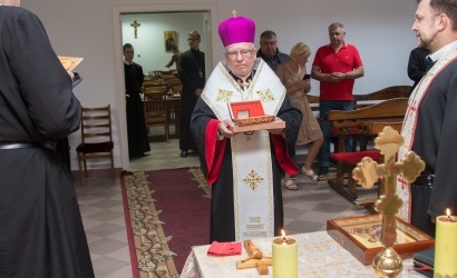 Передача мощей святих на храм